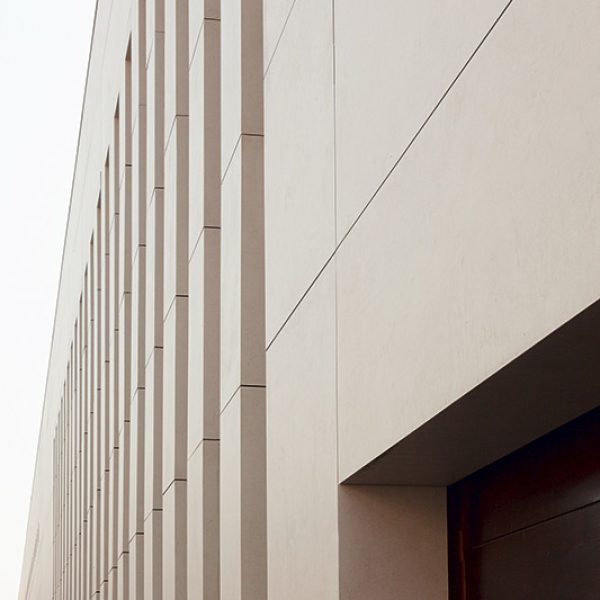 Torino - Fondazione Sandretto Re Baudengo - parete nord dettaglio finestre lunghe