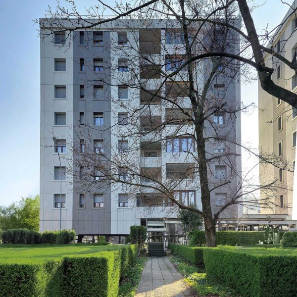 Reggio Emilia - Architettonica residenziale - facciata palazzo